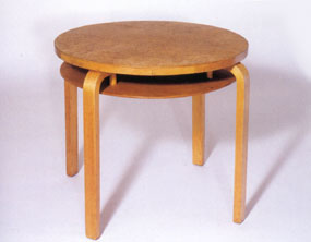 Stapelbarer Tisch, Modell 70, um 1932/33